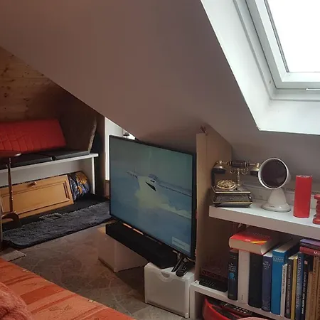 Dachgeschosswohnung Im Haus Am Von Berlin * Zeuthen