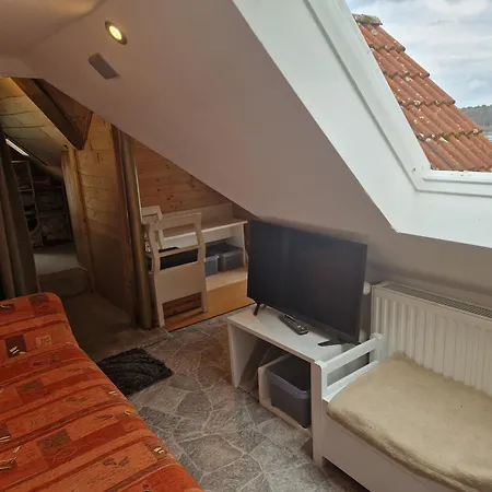 Dachgeschosswohnung Im Haus Am Von Berlin צוייטן