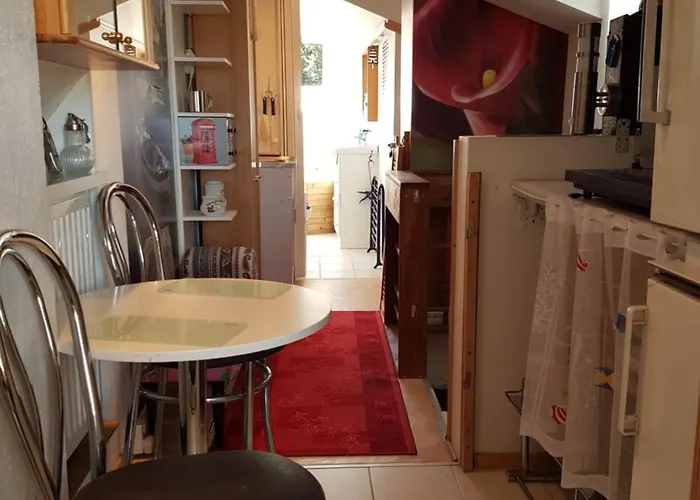 Dachgeschosswohnung Im Haus Am Von Berlin زيوثين